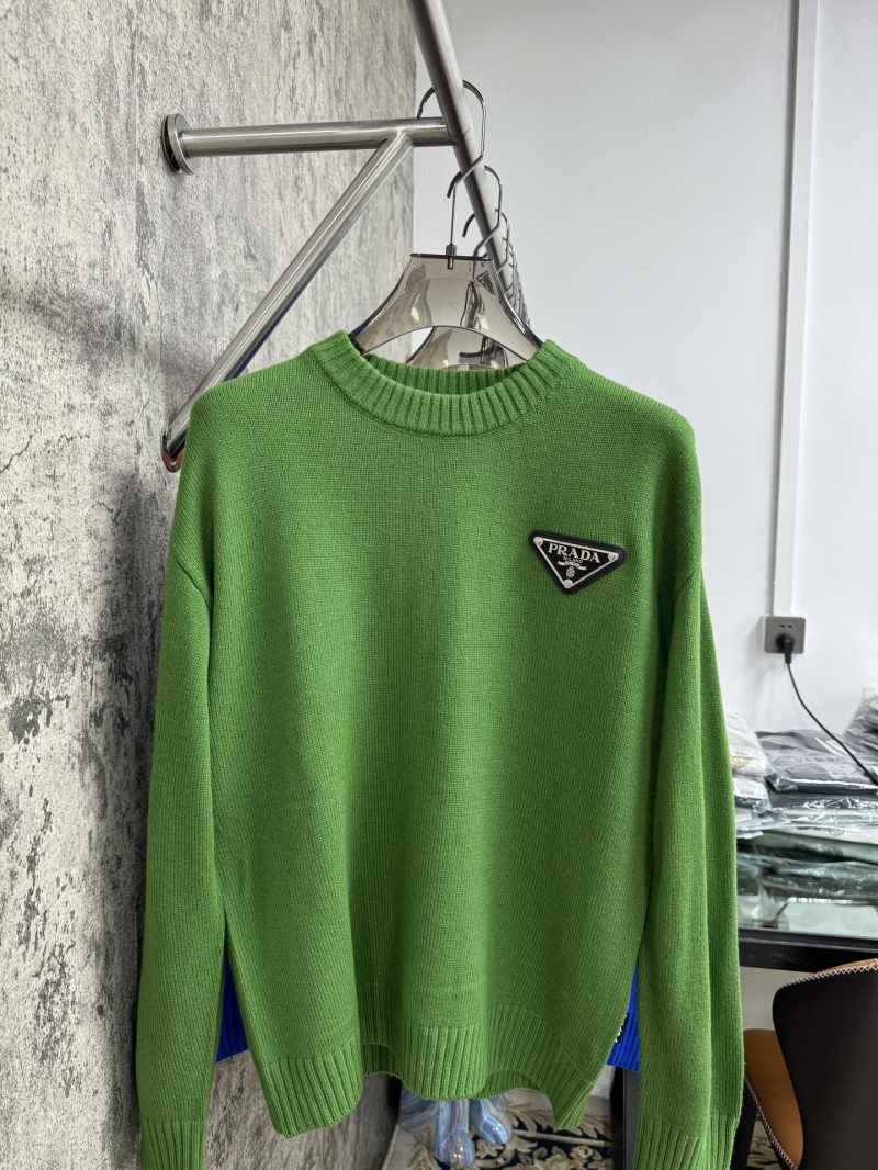 Pra*a sweater